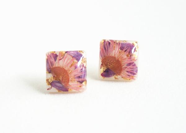 Van Gogh’s Guess Handcrafted Black Square Dry Flower 925 Silver Stud Earrings For Sale