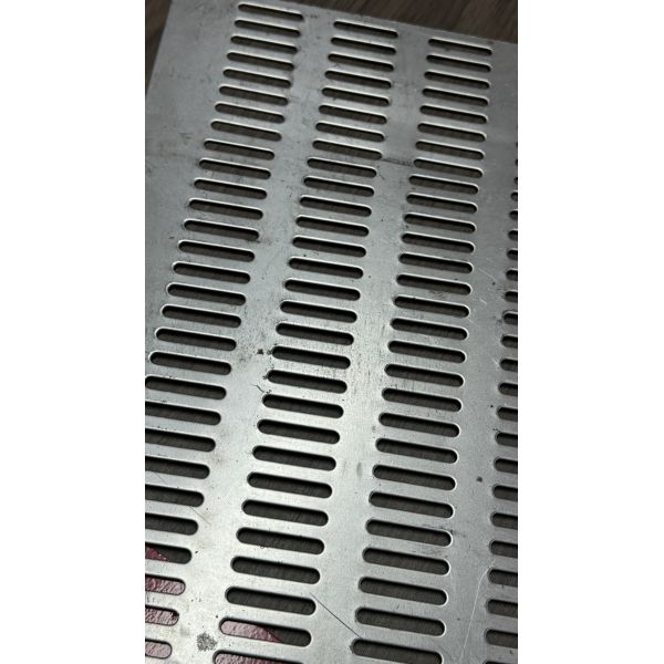 High Air Permeability Easy Clean Perforated Slotted Metal Sheet Galvanized 1000*2000mm