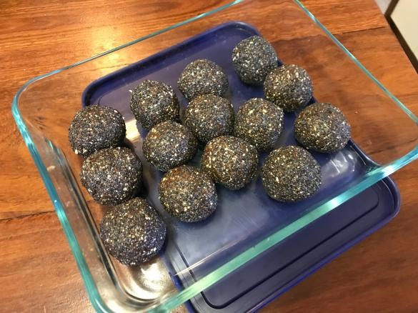 60-90 pcs per Minute Protein Ball Rolling Machine Automatic Date Ball Rolling