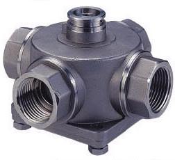Steel Screwed End Trunnion Ball Valve CL150 Pressure AISI 304 Bolt Washer
