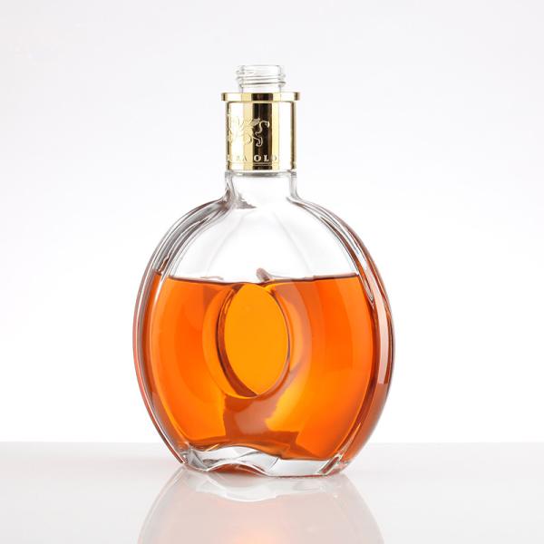 Bouteilles en verre de whisky, de cognac, de rhum et de vodka personnalisées