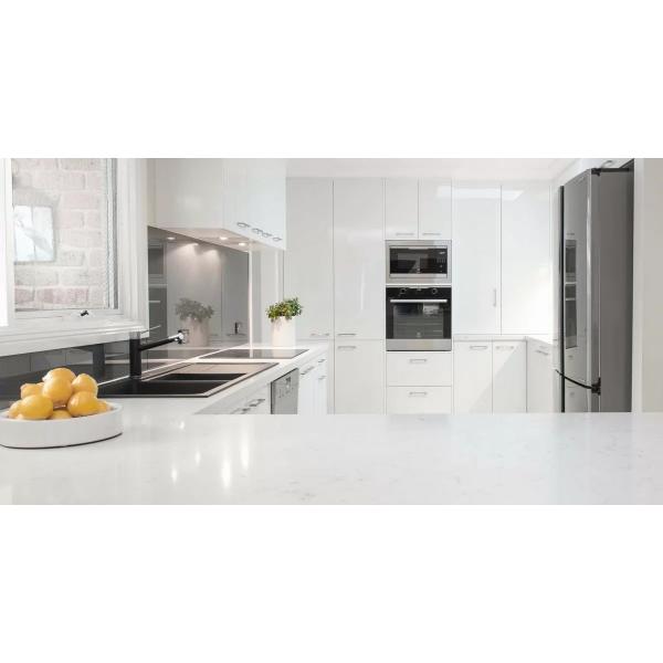 Modern End Home Kitchen Cabinet with Waterproof Fireproof Advantage and Veneer Finish