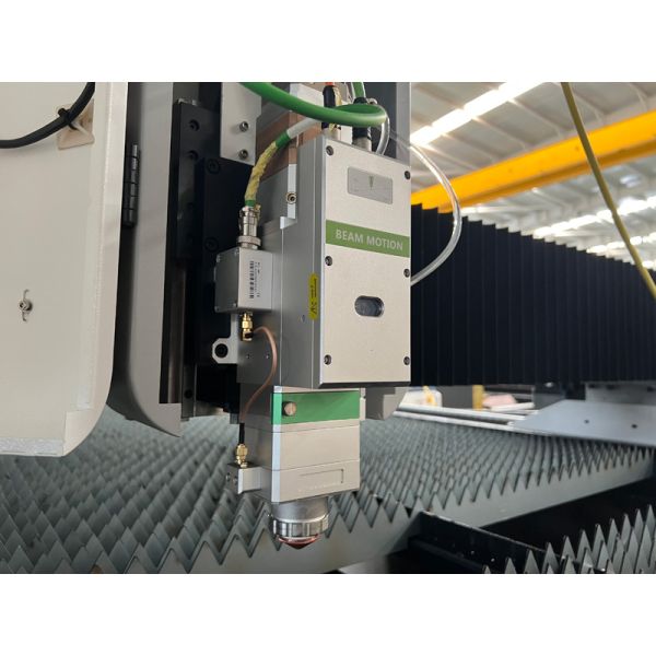 Raycus CNC Laser Fiber Cutting Machine 4KW / 6KW Rotary Laser Cutting Machine