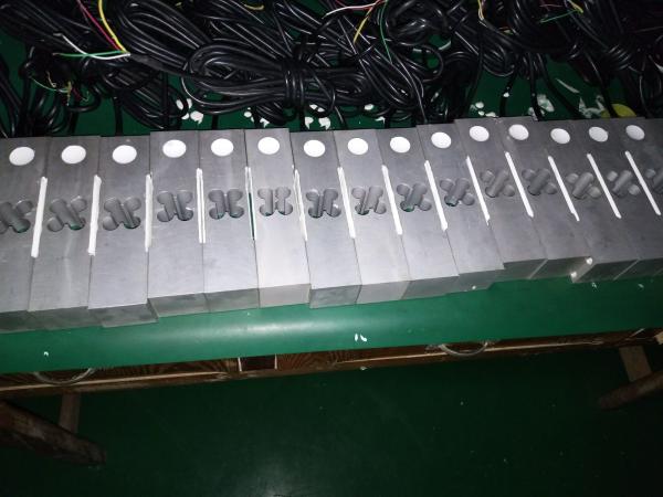 Smart garbage truck load cell