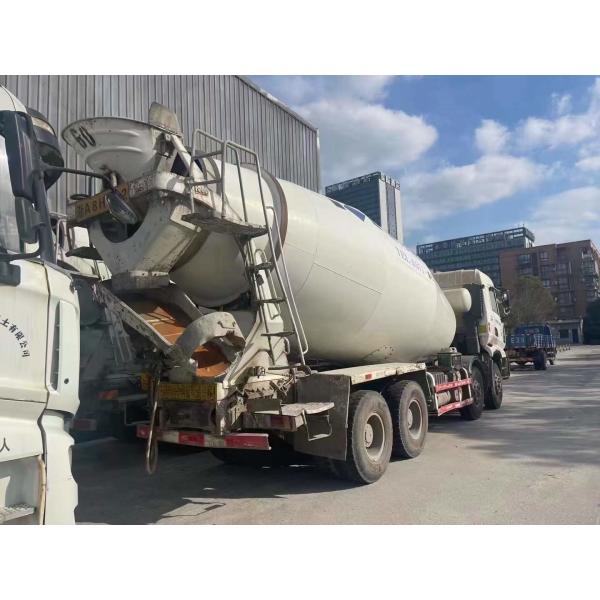 HP 350 использовал тележку конкретного смесителя с типом двигателем HINO P11C-WC