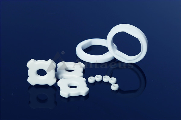 Изолятор алюминиевой окиси керамического материала 95% подвергая механической об