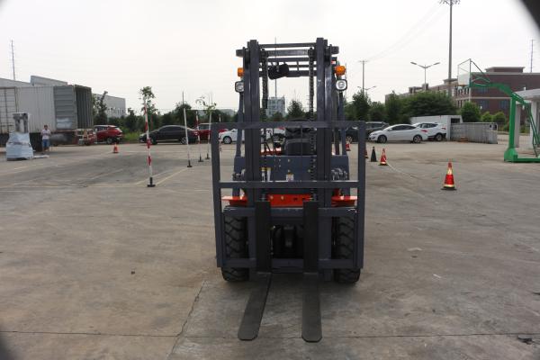 Hydraulic Four Wheel 3.5 Ton Diesel Powered Forklift