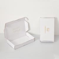 Logo personnalisé Paquet cadeau en papier ondulé Boîte de messagerie Boîtes de papier blanches