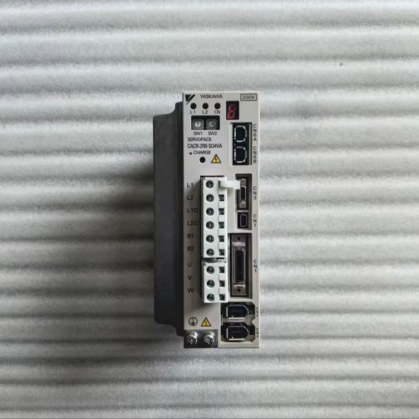 AC Servo Driver CACR-2R8-S04VA CACR2R8S04VA New in Box CACR-2R8-S04VA