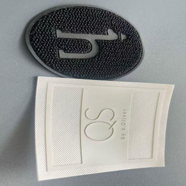 Printing Heat Transfer Clothing Labels Durable Garment Tags Designed for Apparel Decoration and Clear Labeling Solutions