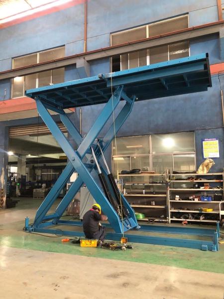 Heavy Duty 4T Hydraulic Scissor Loading Goods Lift Or Car Lift Custom-Made