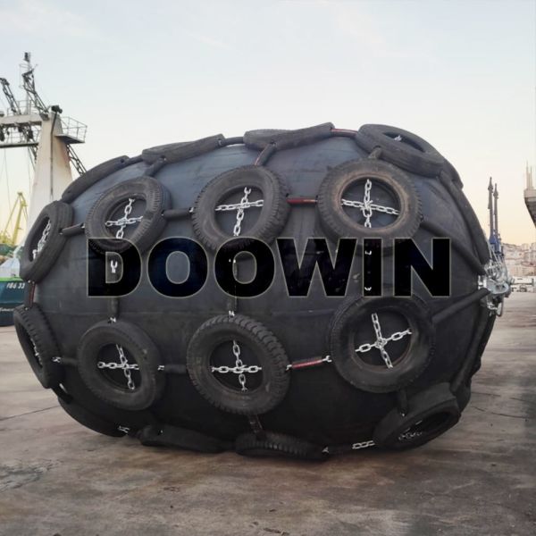 Ailes d'amarrage de bateau d'amortisseur en caoutchouc gonflable de Yokohama