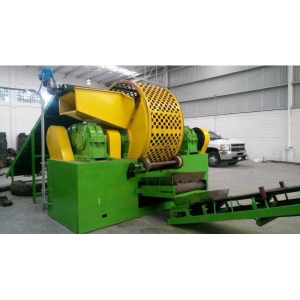 Factory Direct Supply High Efficiency Compact Structure Tyre Shredder Machine with 50 x 50 mm Output