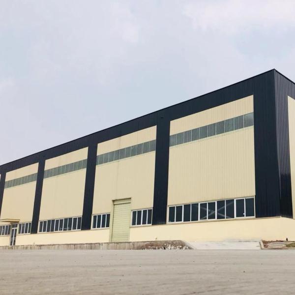 Fabricado en China Estructura de acero prefabricada Almacén Diseño innovador
