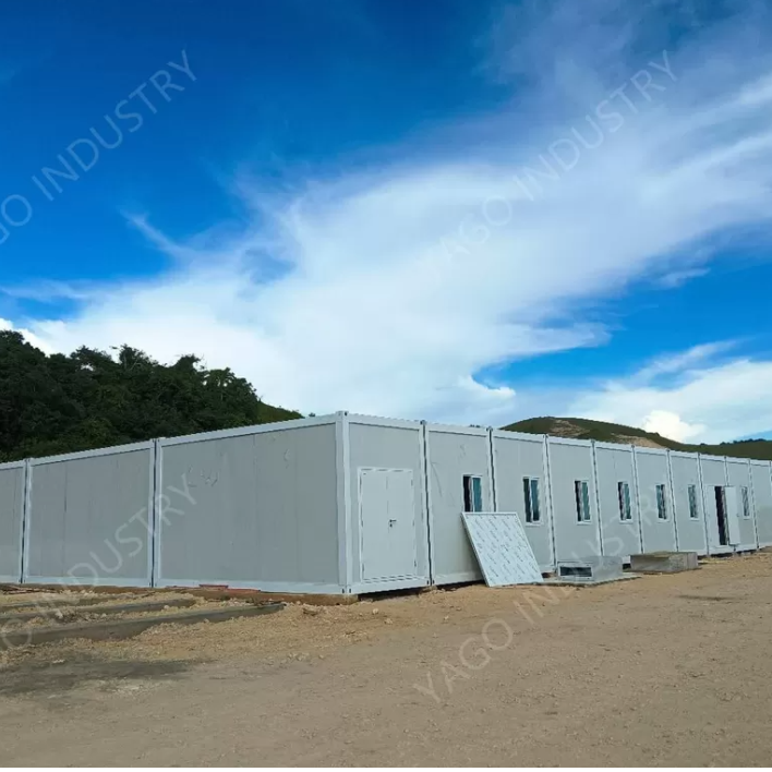 Prefabricated Flat Pack Portable Buildings House For Construction Camp 20ft