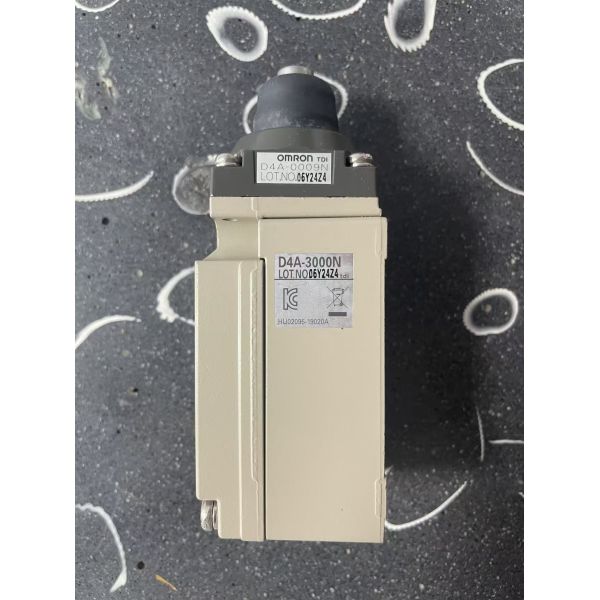 OMRON D4A-3109N | Top Plunger Limit Switch, SPDT 10A, IP67