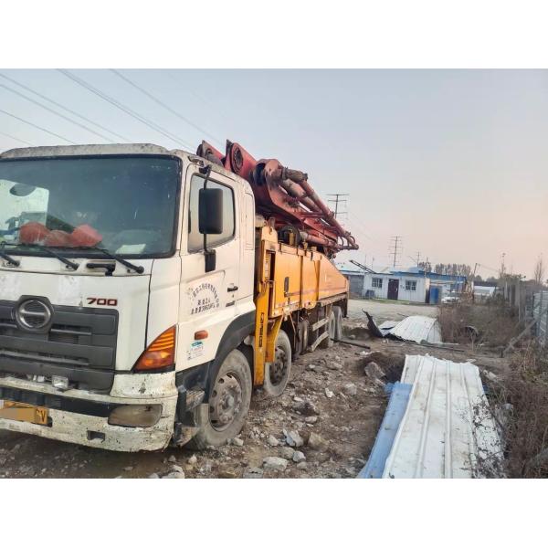 Подержанное тяжелое оборудование Подержанный бетонный насос Putzmeister 49 метров для вашего бизнеса