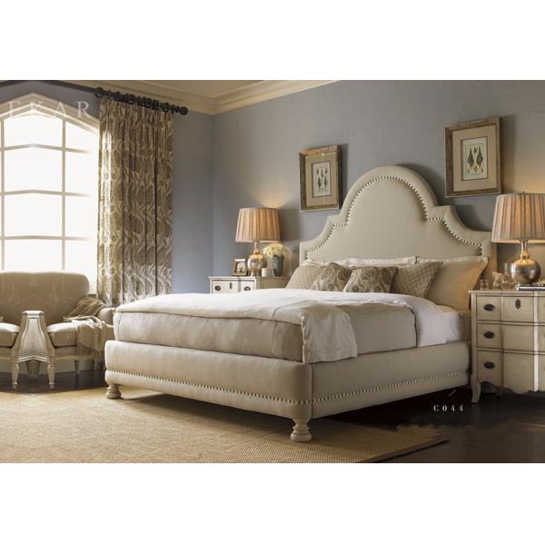 Modern Bedroom Tufted Wooden Frame Upholstered Bed