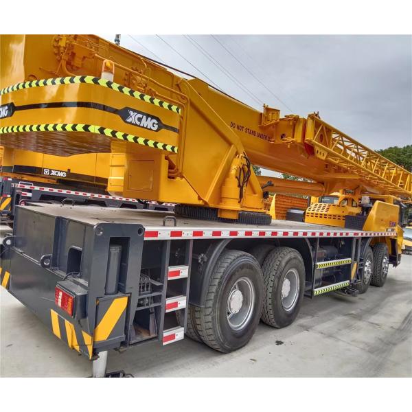 QY130K Tadano Truck Crane Equipped with Eaton Hydraulic Valve