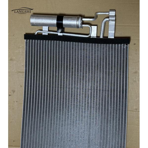 2000-2007 Année OE N° 9M5919710AA Système de refroidissement de pièces détachées automobiles Condensateur de climatisation pour Ford FOCUS EDGE MONDEO III berline