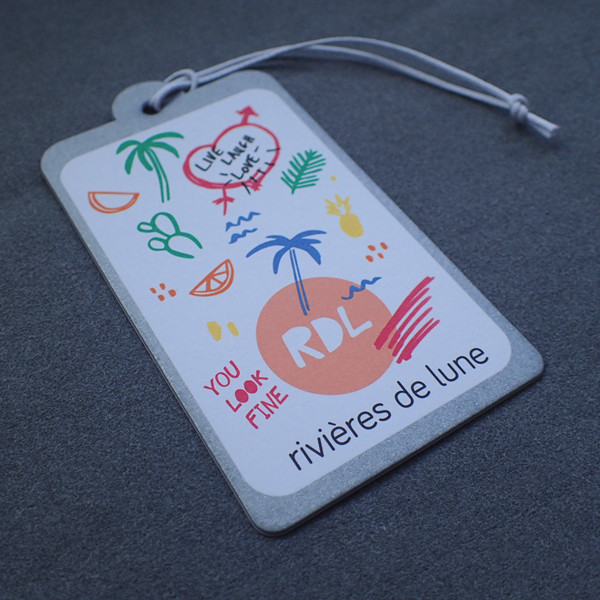 Облегченные 350G бирки качания одежды белой бумаги 0.6mm