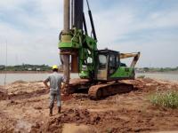 Perfuração giratória Rig With Caterpillar Chassis Depth de KR150C diâmetro de 52 M 1500 milímetros de torque 50 kN.m