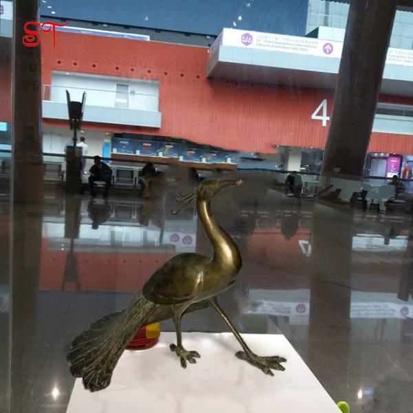 Factory Custom Bronze Peacock Statue peafowl Figurine Sculpture Indoor Peahen Anima Ornaments Brass Decoration