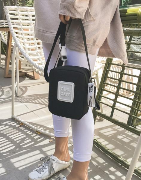Korean version of ins fashion wild hit color canvas Messenger bag small fresh soft personality strap