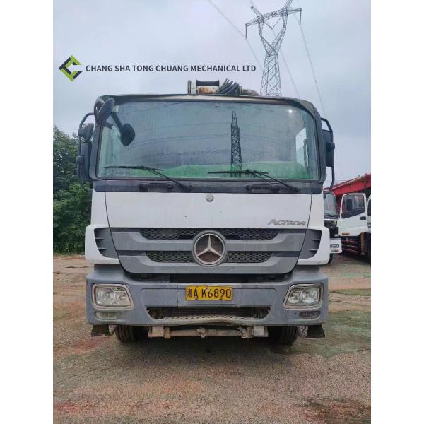 В 2011 году Zoomlion Mercedes Benz Шасси 47 M Бетонный насос 5 цилиндров 5 мачт