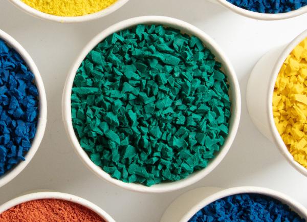 Green Wet Pour Rubber Granules Flooring For Kids Playground