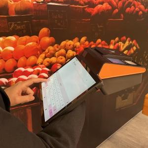 6400mAh Battery and Capacity Touch Screen Supported Payment Terminal with NFC