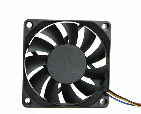 Smart Fan Control For Car Cooling Sytem 12V 4500 RPM Cooling Fan 7015 Platics Frame and Impeller