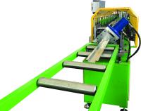 Petit pain en acier de Purlin d'Omega de quille de lumière d'entraînement à chaînes formant la machine pour la ligne vitesse de encadrement 10-15m/min de système de plafond