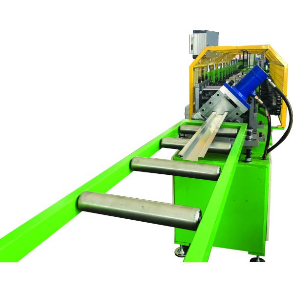 チェーン ドライブ ライト天井組み立てシステム回線速度10-15m/minのための機械を形作る鋼鉄キールのオメガの母屋ロール