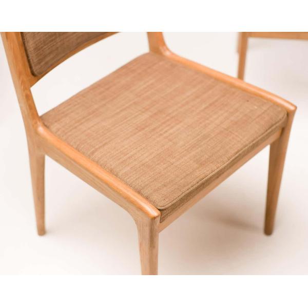 Dining Room Furniture Solid Wood High Back Chairs with Fabric Upholstery in Nordic Design