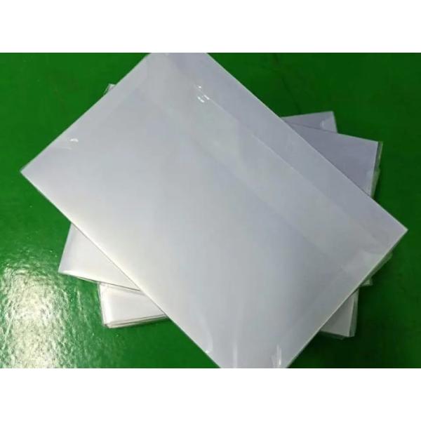 Película de recubrimiento de PVC transparente sin recubrimiento para la laminación de tarjetas de plástico