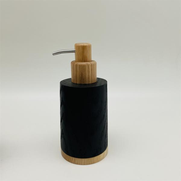 Black Wood Print Polyresin Bathroom Accessory Set With Stripe Pattern