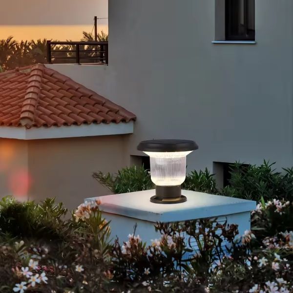 LED Solar Pillar Light With High-Efficiency Solar Panel Long Battery for Fence & Driveway