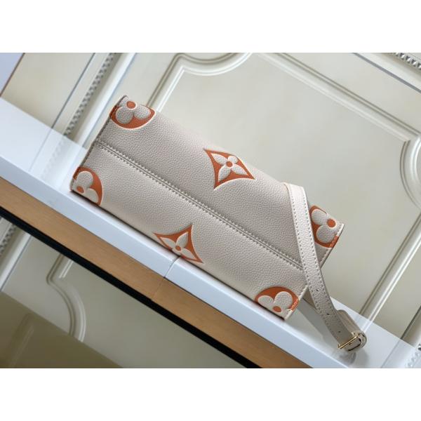 Сумка посыльного OnTheGo MM Louis Vuitton вензеля шафрана сливк гигантская для IPad мини