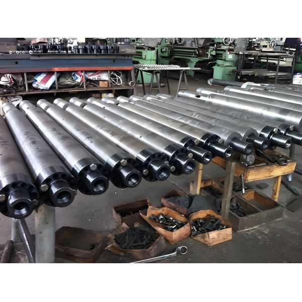 Halogen-free dedicated injection molding machine with bimetallic screw barrel