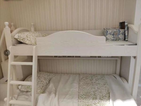 Modern Simple Two Levels Childrens Single Beds With Ladder And Cabinet