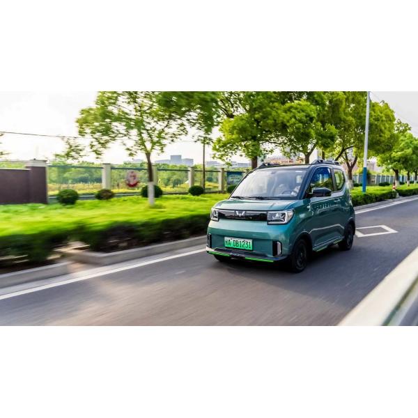 Wuling Game Boy Small 3 Door Cars 120km 2 Box 4 Seater Electric Car