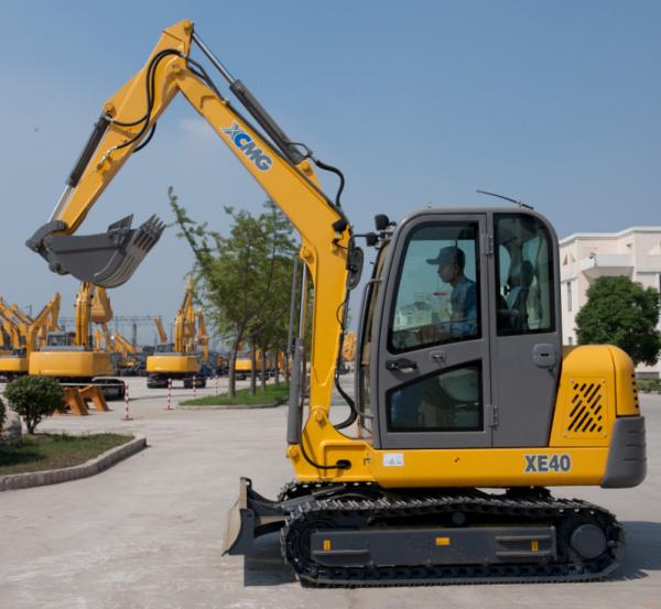 Rated Power 60kw Mini Wheel Excavator Crawler excavator For Small Industries Reliable