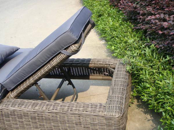Foldable Rattan Sun Lounger , Outdoor Garden Cane Chaise Lounge Set