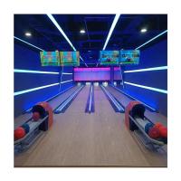 Equipamento profissional completo, pista de bowling para treinamento interativo.