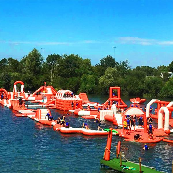 parque inflável da água do divertimento comercial do PVC de 0.9mm para jogos da água do lago
