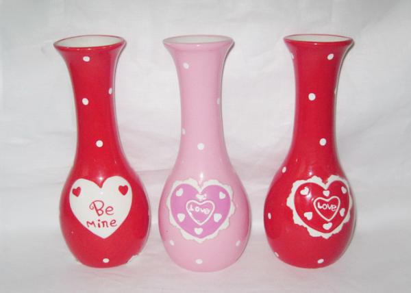 Dolomite Hand Painted Ceramic Vases , Decorative Ceramic Vases For Valentine Day