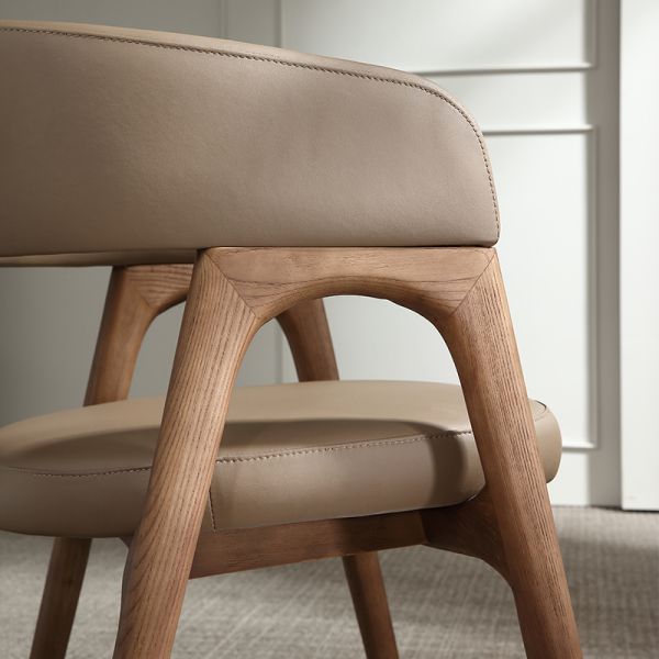 Wood Legs Synthetic Leather Dining Room Chair Luxury Metal Frame Combining Luxury and Functionality for High End Dining