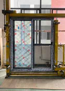 Australian Standard Sliding Glass Door with Double-layer Tempered Glass and Built-In Insect Screen