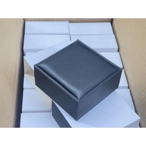 Customized Luxury Black PU Leather Bangle Box Paper Sleeve Leather Packaging OEM Leather Bracelet Box Jewelry Storage Packaging